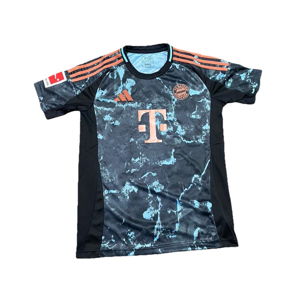 Bayern Munich | Men’s Medium “Camo Edition” Jersey